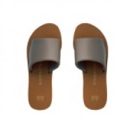 Malvados - Icon Ellie - Stormy